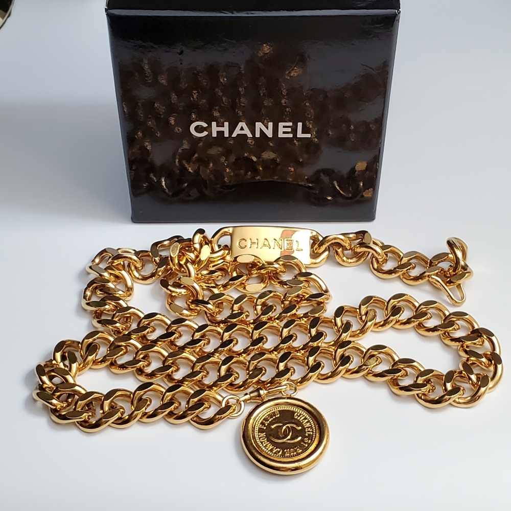 AUTH CHANEL VINTAGE CC MEDALLION CHAIN BELT - Picture 8 of 14